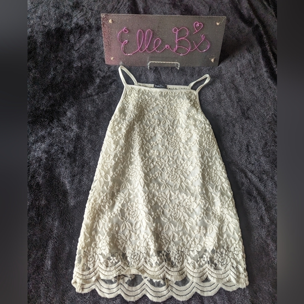 EUC Rue 21 White/Off White Lace Tank M